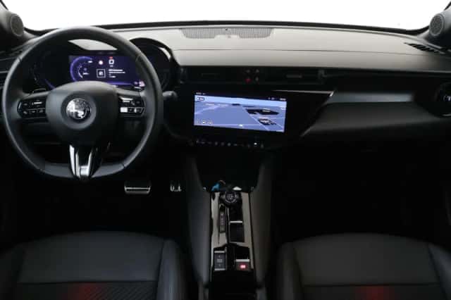 Alfa Romeo Junior (2025) thumbnail 5