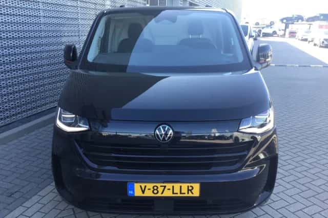 Volkswagen E-Transporter (2025) thumbnail 3