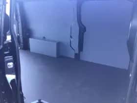 Volkswagen E-Transporter (2025) thumbnail 9