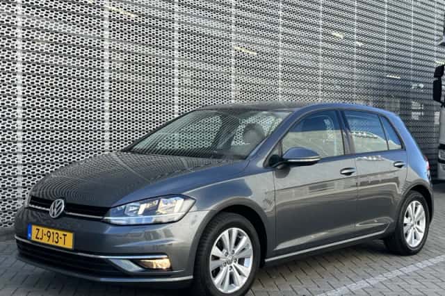Volkswagen Golf (2018) thumbnail 4