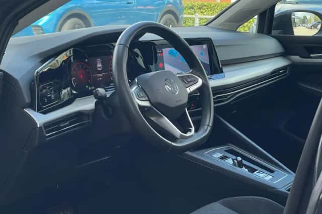 Volkswagen Golf (2023) thumbnail 6