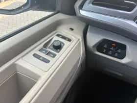 Volkswagen Multivan (2025) thumbnail 12