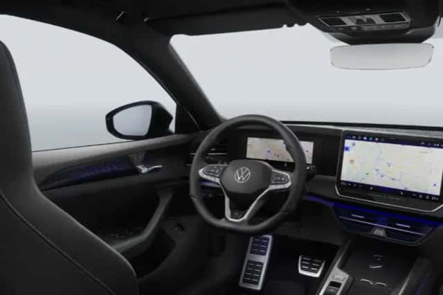 Volkswagen Passat (2025) thumbnail 6