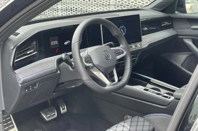Volkswagen Passat (2025) thumbnail 5