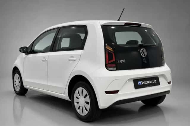 Volkswagen Up! (2021) thumbnail 6