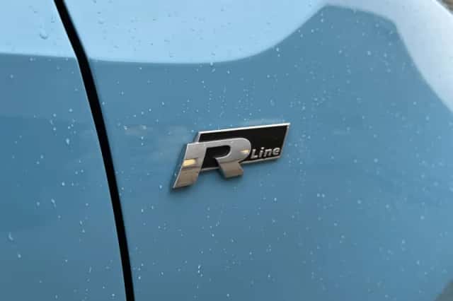 Volkswagen Up! (2023) thumbnail 3