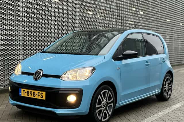 Volkswagen Up! (2023) thumbnail 5