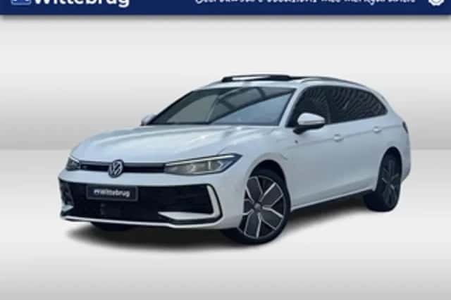 Volkswagen Passat (2025) thumbnail 1