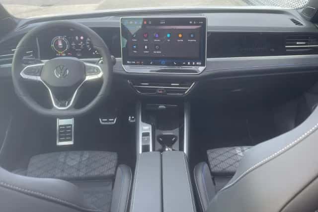 Volkswagen Passat (2025) thumbnail 6