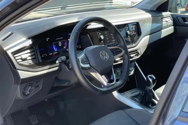 Volkswagen Polo (2023) thumbnail 6