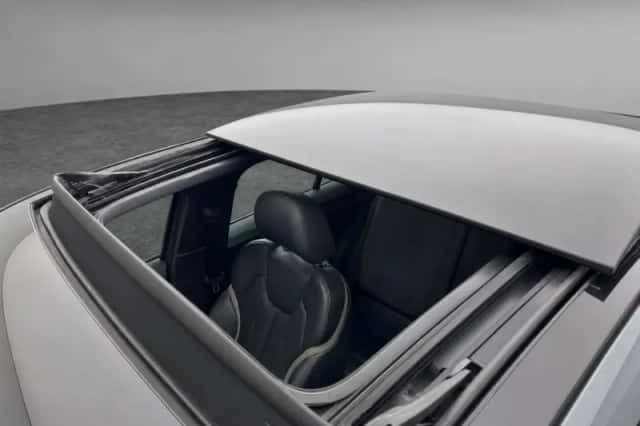 Audi Q2 (2019) thumbnail 3