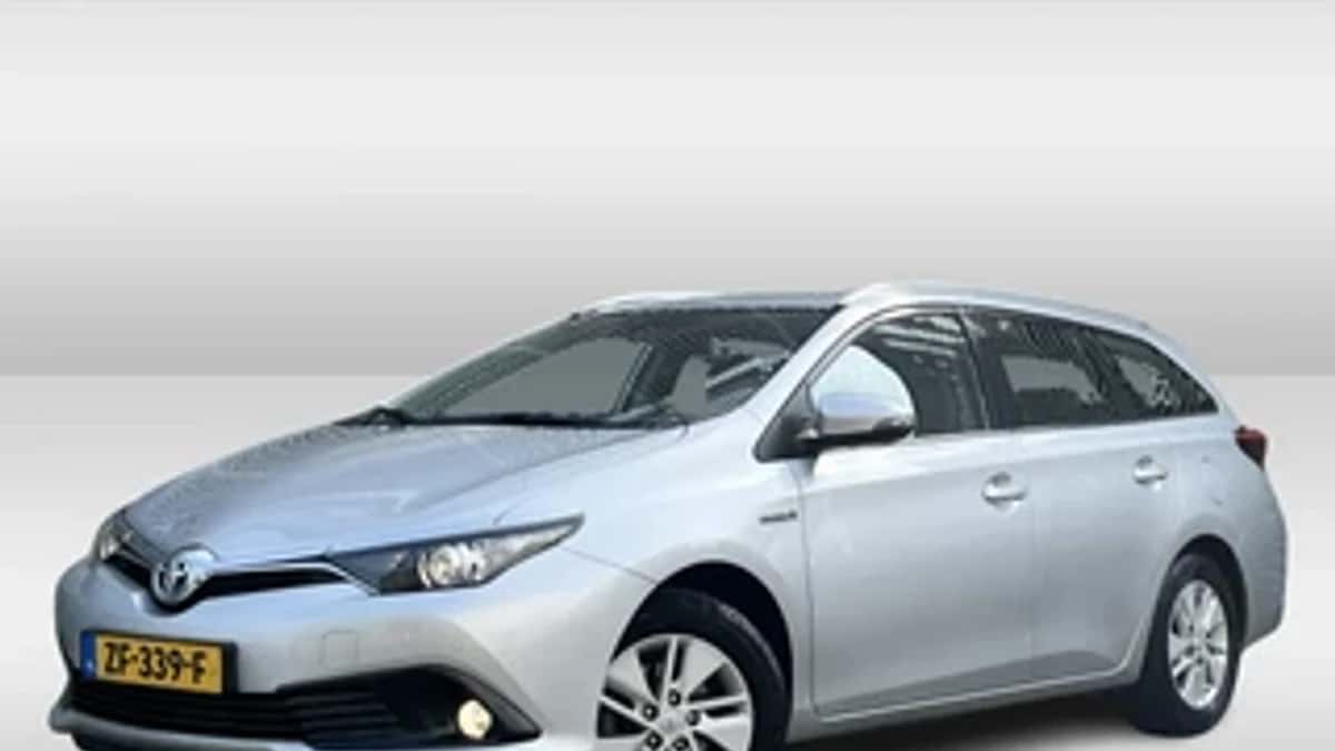 Toyota Auris (2018) — foto 1