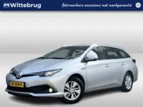 Toyota Auris (2018) thumbnail 1