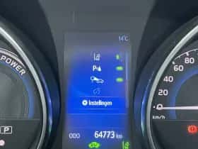 Toyota Auris (2018) thumbnail 3