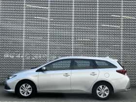 Toyota Auris (2018) thumbnail 6