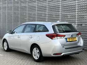 Toyota Auris (2018) thumbnail 7