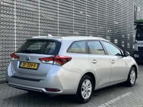 Toyota Auris (2018) thumbnail 9