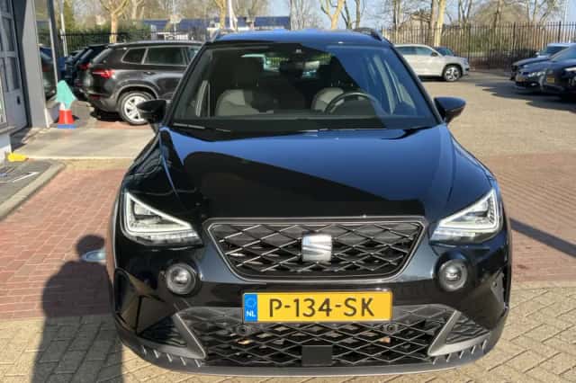 SEAT Arona (2022) thumbnail 4