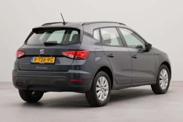SEAT Arona (2022) thumbnail 2
