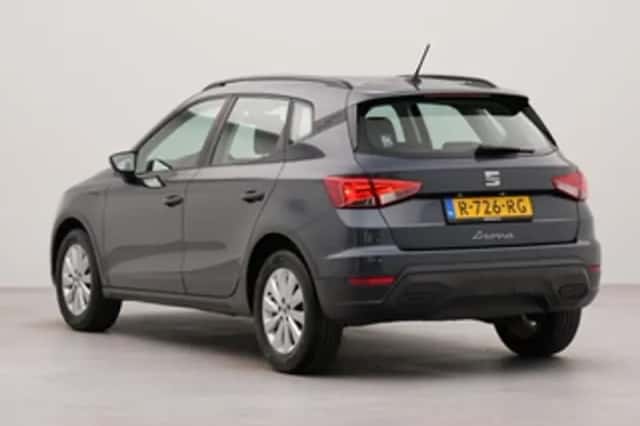 SEAT Arona (2022) thumbnail 4