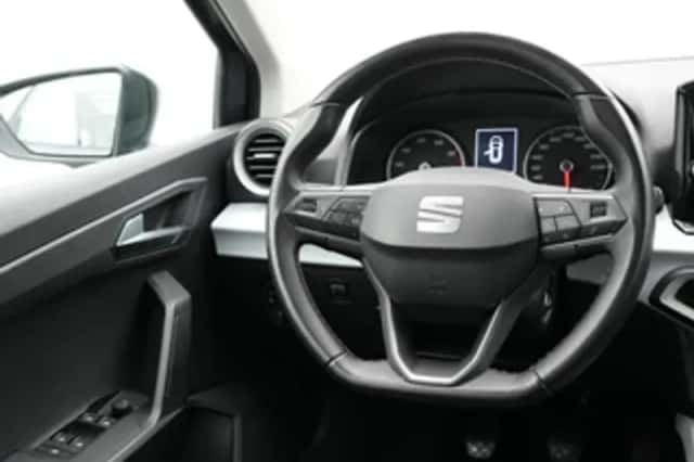 SEAT Arona (2022) thumbnail 6