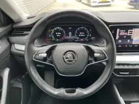 Škoda Octavia (2021) thumbnail 17