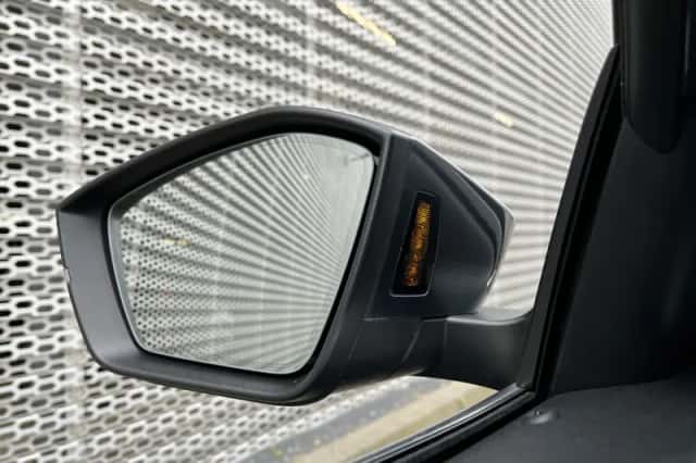 Škoda Octavia (2021) thumbnail 3