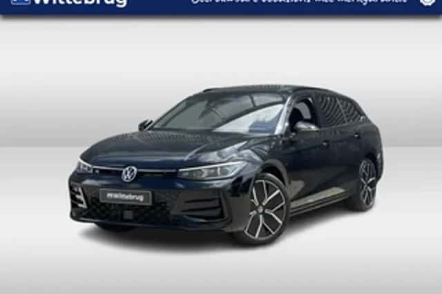 Volkswagen Passat (2025) thumbnail 1