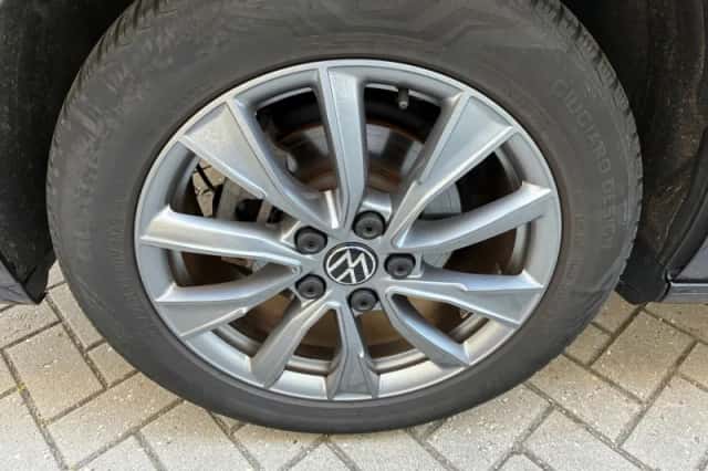 Volkswagen Multivan (2024) thumbnail 5