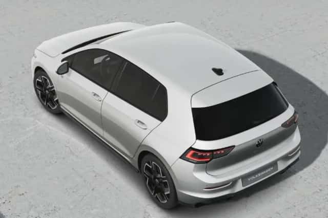 Volkswagen Golf (2025) thumbnail 4