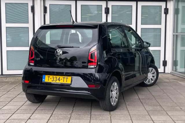Volkswagen Up! (2023) thumbnail 2