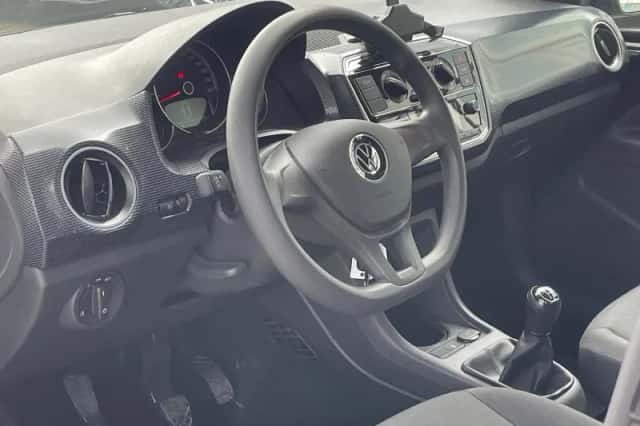Volkswagen Up! (2023) thumbnail 3