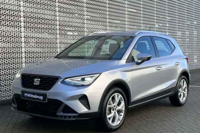 SEAT Arona (2023) thumbnail 5
