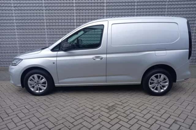Volkswagen Caddy (2024) thumbnail 2