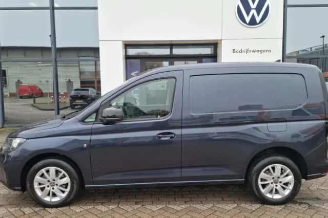 Volkswagen Caddy (2024) thumbnail 3