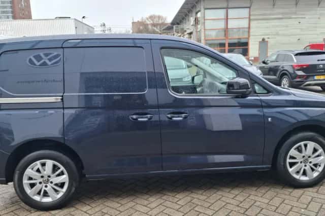 Volkswagen Caddy (2024) thumbnail 5