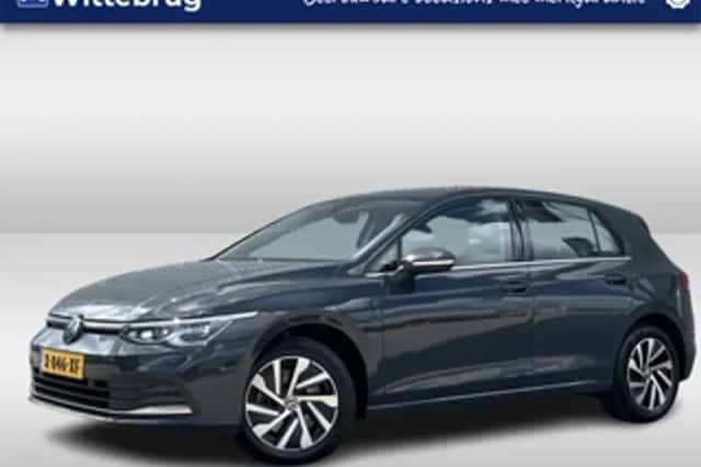 Volkswagen Golf (2021) thumbnail 1