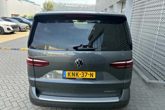 Volkswagen Multivan (2026) thumbnail 5