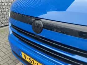 Volkswagen Transporter (2024) thumbnail 3