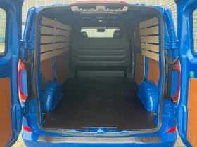 Volkswagen Transporter (2024) thumbnail 7