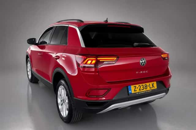 Volkswagen T-Roc (2022) thumbnail 5