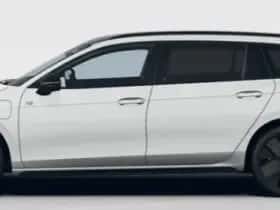 Volkswagen Passat (2025) thumbnail 2