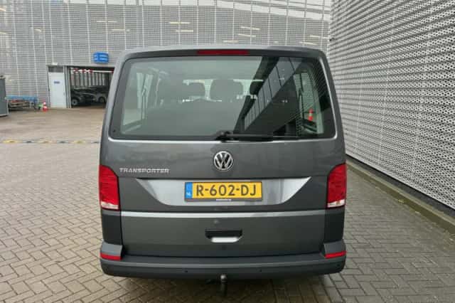 Volkswagen Transporter (2021) thumbnail 3