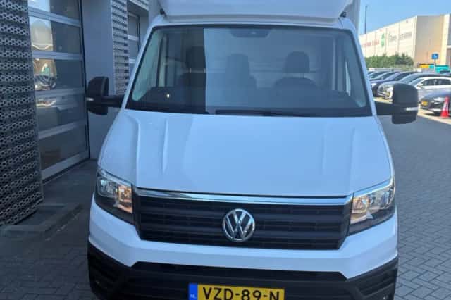 Volkswagen Crafter (2023) thumbnail 2