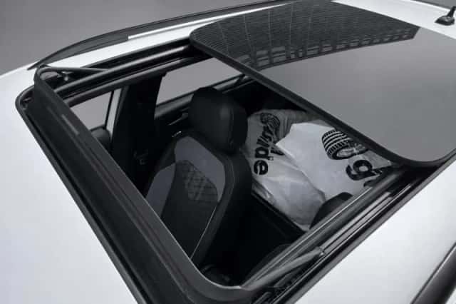 Volkswagen Tiguan (2023) thumbnail 4