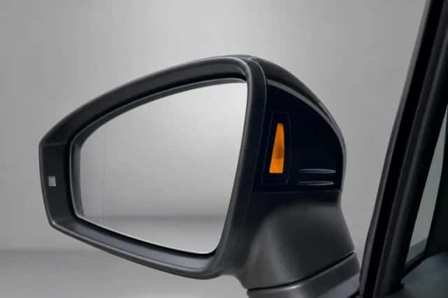 Volkswagen Tiguan (2023) thumbnail 5