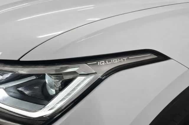 Volkswagen Tiguan (2022) thumbnail 5