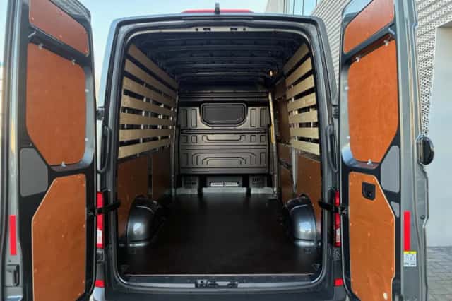 Volkswagen Crafter (2024) thumbnail 6