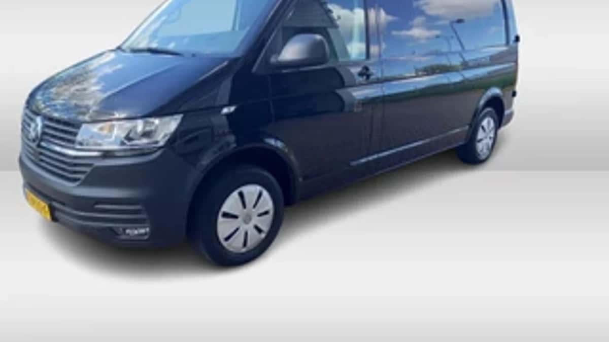 Volkswagen Transporter (2023) — foto 1
