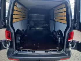 Volkswagen Transporter (2023) thumbnail 10